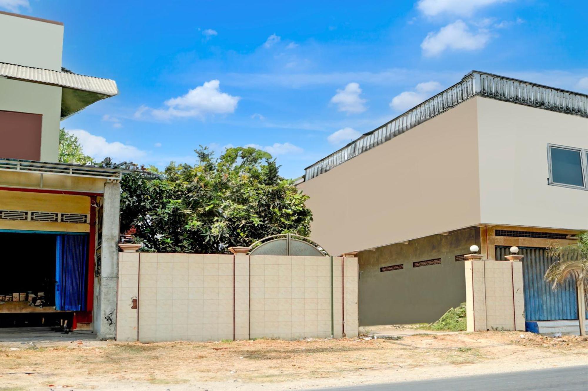 Oyo Life 93083 Nova Jaya 3 Homestay Syariah Lamongan Eksteriør billede